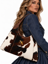 Load image into Gallery viewer, The scoop cowhide bag ( 1 OF 1 )