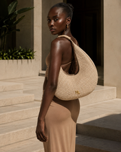 Load image into Gallery viewer, Medium woven bag ( 1 of 1 )